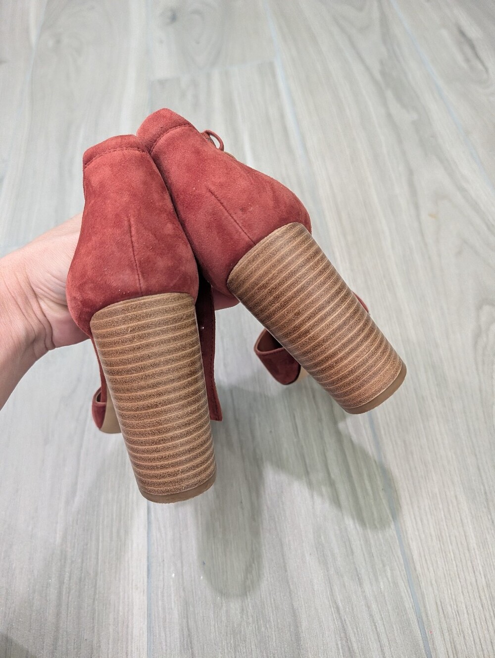 Gibson Latimer Rusty Red Suede Block Heels Size 9 - Picture 5 of 7